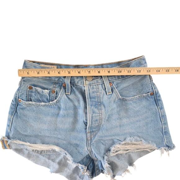 Levi's Premium Denim Shorts - Picture 10 of 10
